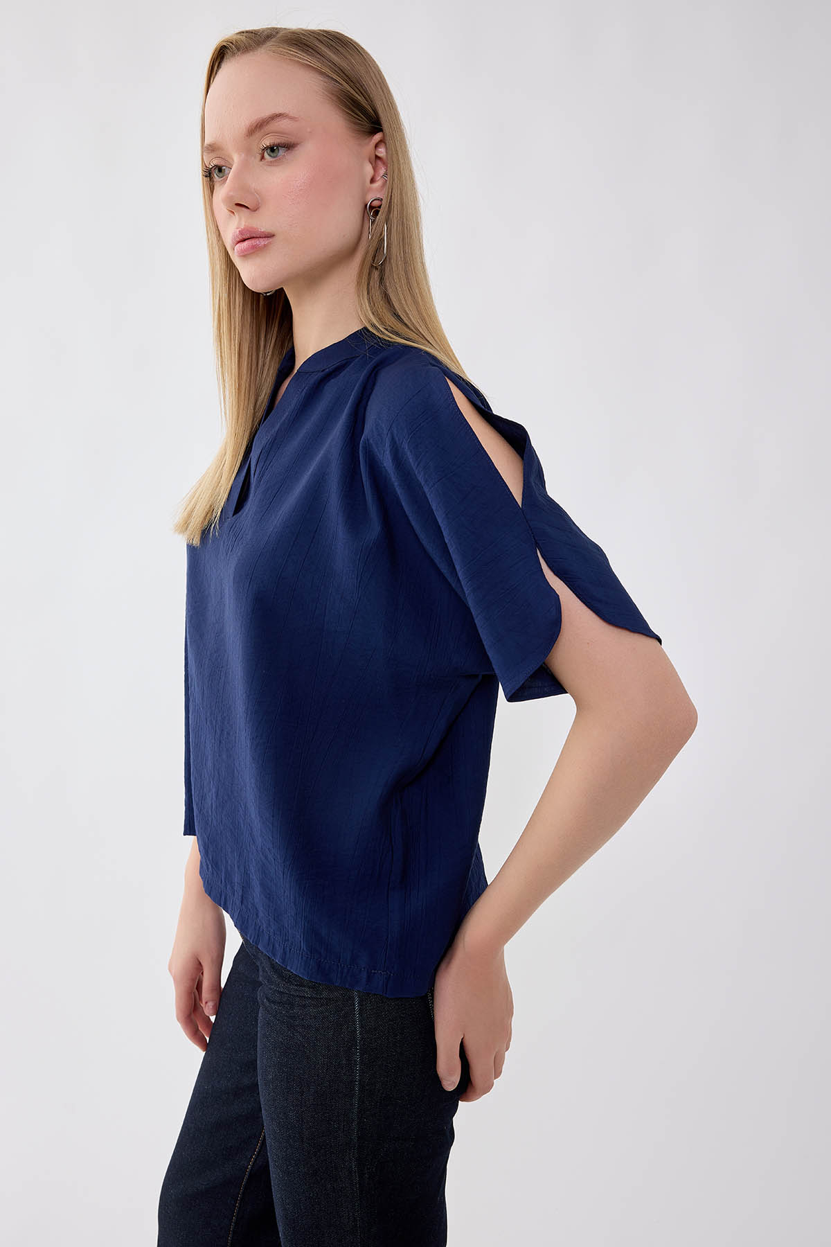 Krinkıl Kumaş Kol Detaylı Bluz - Thumbnail