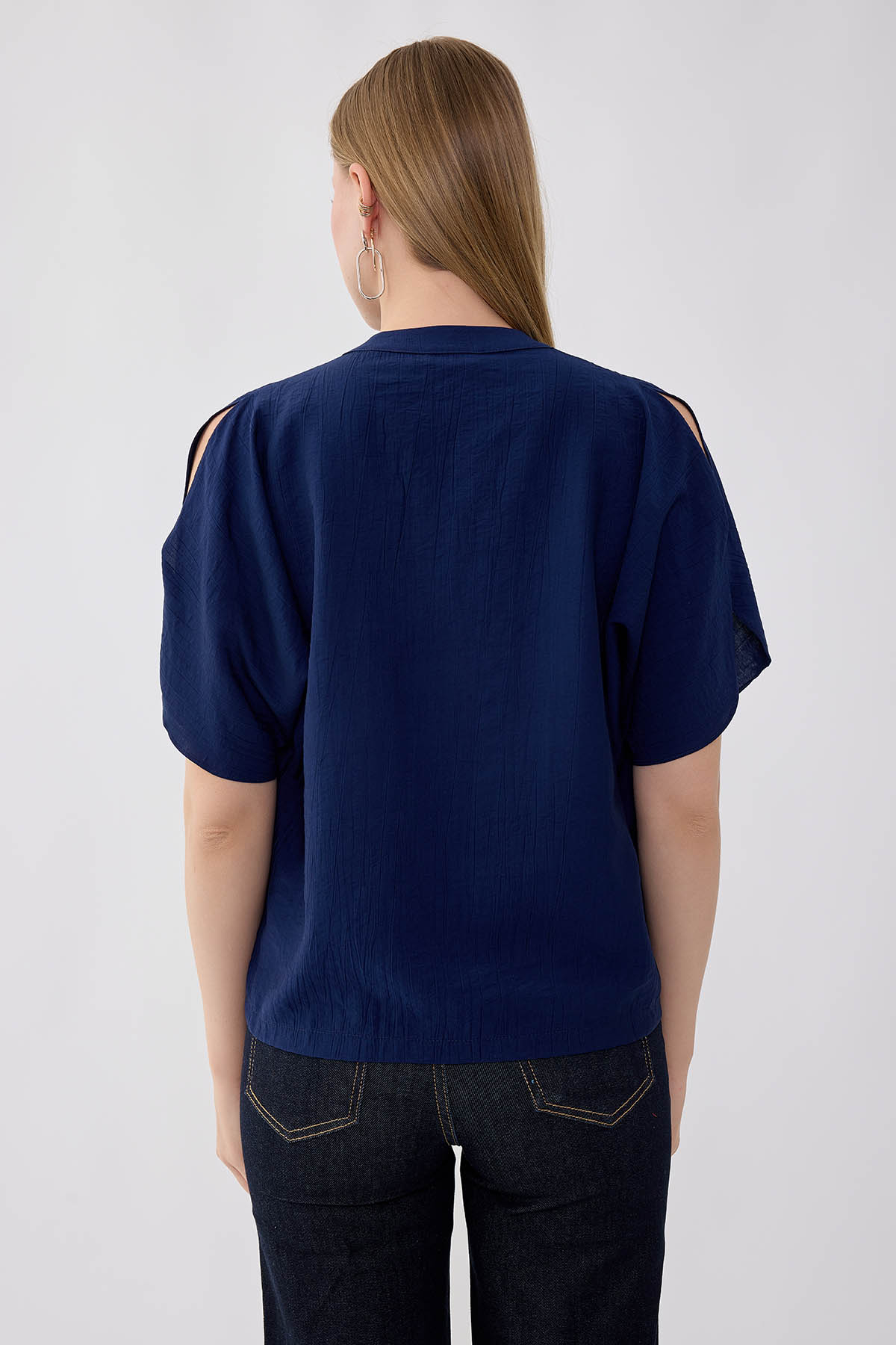 Krinkıl Kumaş Kol Detaylı Bluz - Thumbnail