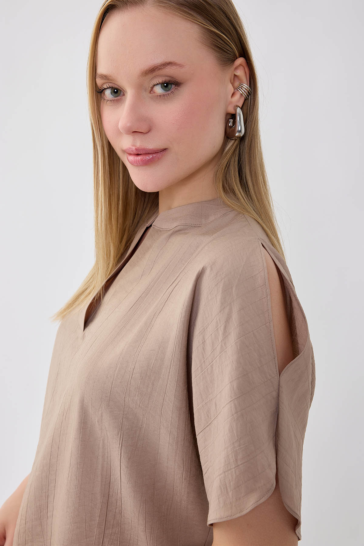 Krinkıl Kumaş Kol Detaylı Bluz - Thumbnail