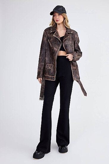 Omuzda Apolet Detaylı Kemerli Suni Deri Ceket - 15