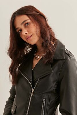 Omuzda Apolet Detaylı Suni Deri Ceket (1)