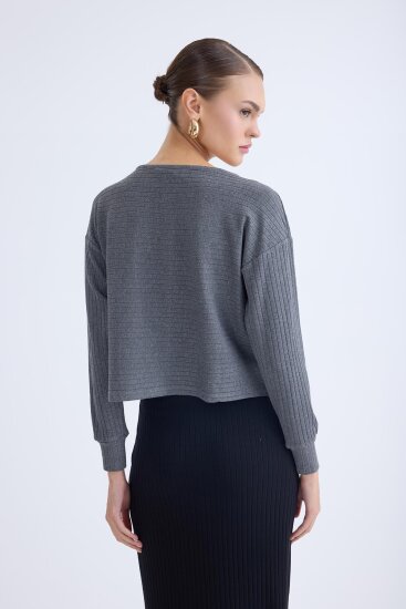 Omuzu Düğmeli Geniş Yaka Bluz - 4