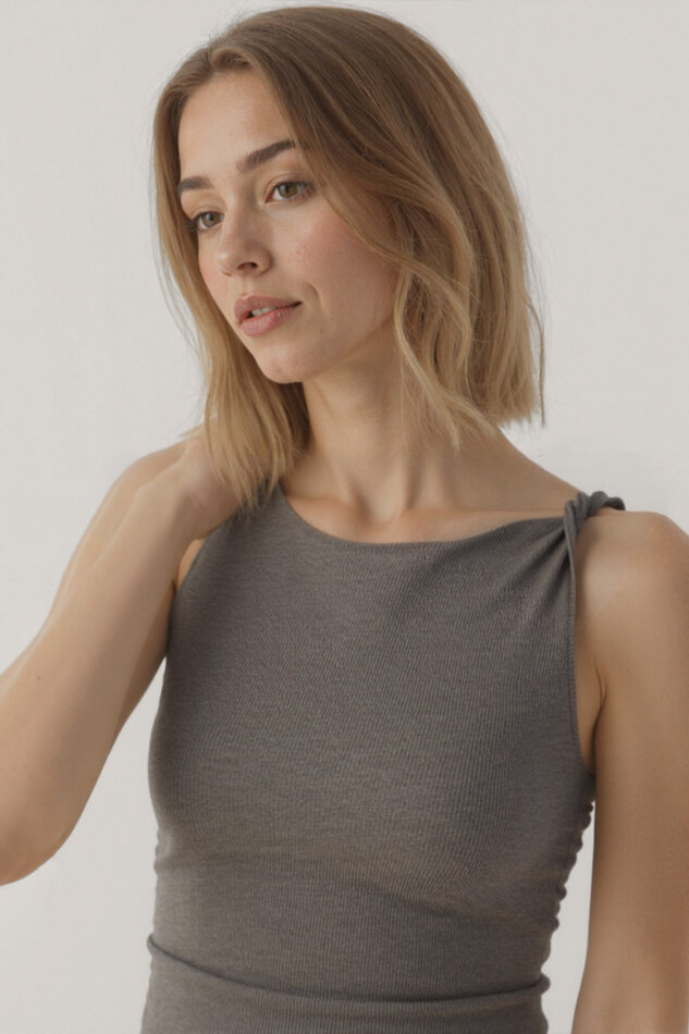 Omuzu Düğüm Detaylı Örme Elbise - 6