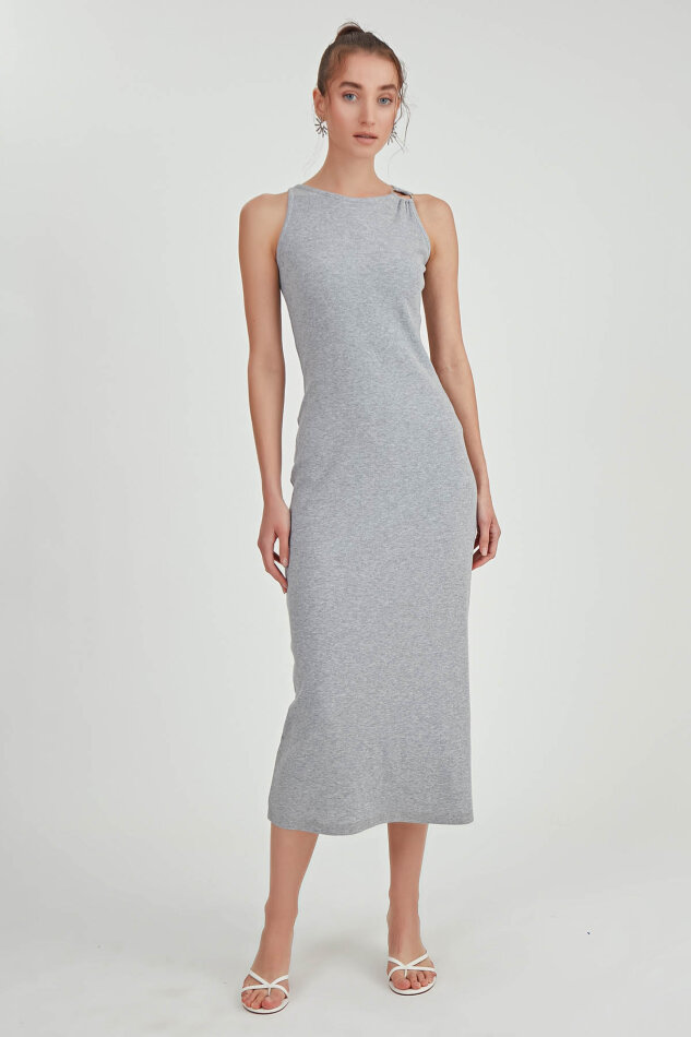 Omuzu Tokalı Uzun Örme Elbise - 8