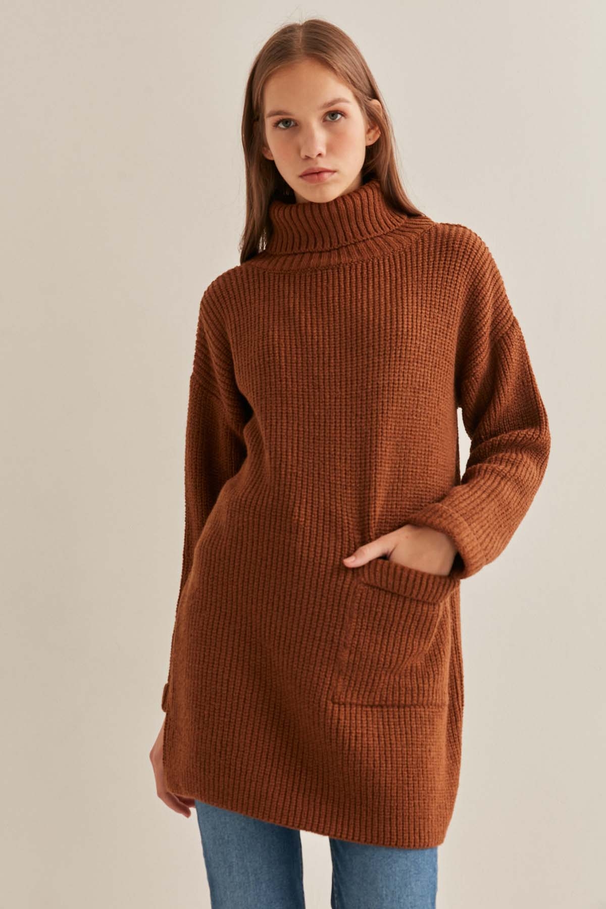 Önde Cep Detaylı Uzun Triko Kazak - Thumbnail