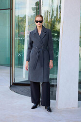 Önden Düğmeli Beli Kuşaklı Uzun Kaşe Kaban - 1