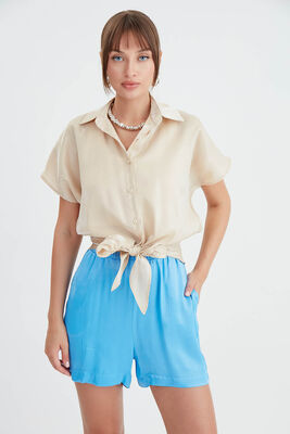 Önü Bağlamalı Parlak Saten Gömlek (1)