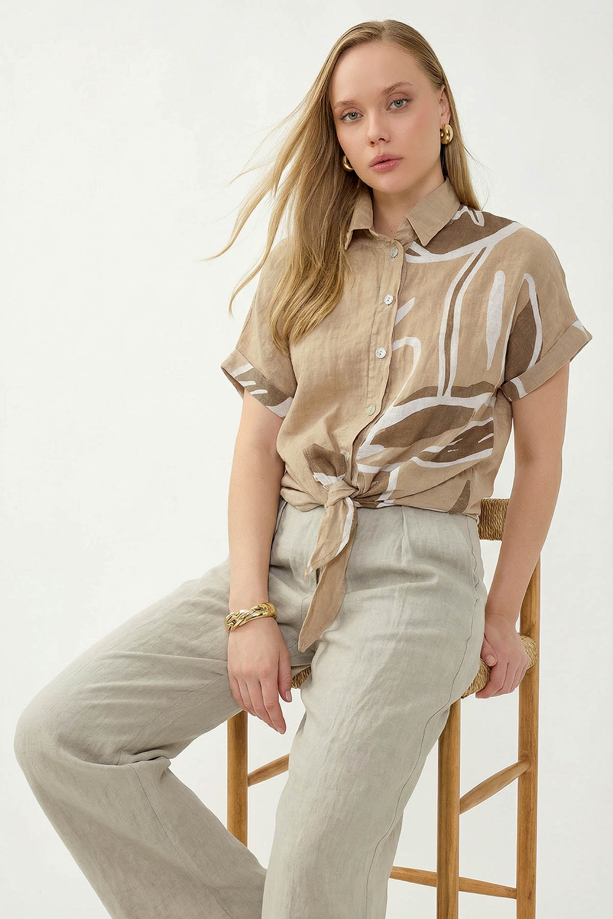 %100 Keten Önü Bağlamalı Tek Tarafı Çiçek Desen Kısa Kol Gömlek - Thumbnail