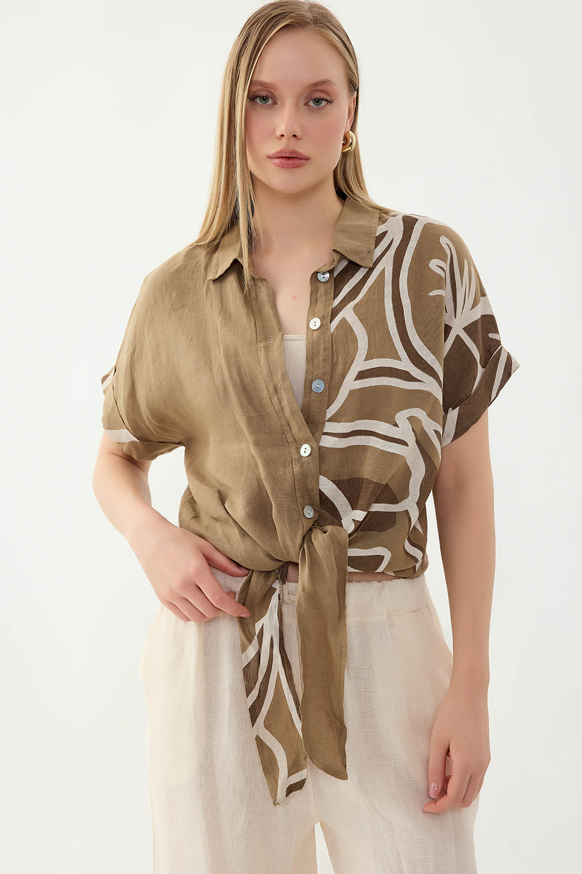 %100 Keten Önü Bağlamalı Tek Tarafı Çiçek Desen Kısa Kol Gömlek - Thumbnail