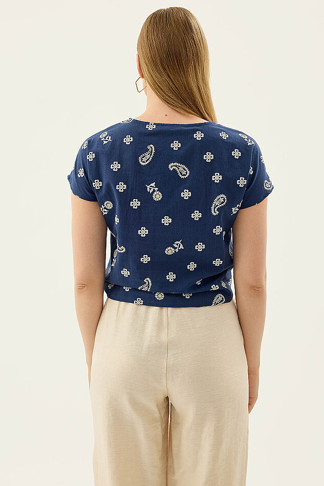 Önü Büzgülü Çiçekli Kısa Kol Bluz - 9