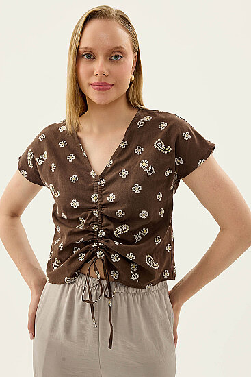 Önü Büzgülü Çiçekli Kısa Kol Bluz - 15