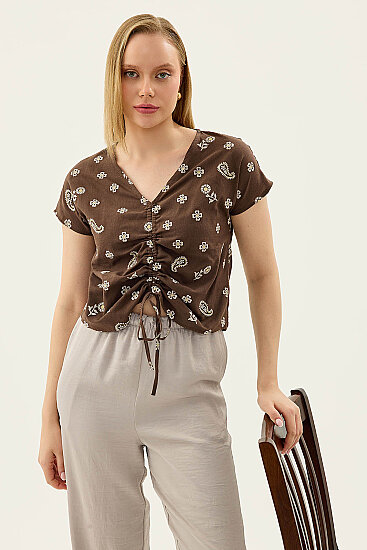 Önü Büzgülü Çiçekli Kısa Kol Bluz - 20