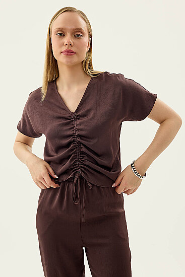 Önü Büzgülü Kısa Kol Saten Bluz (1)