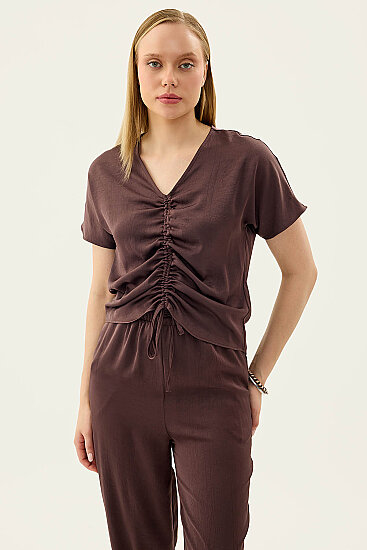 Önü Büzgülü Kısa Kol Saten Bluz - 3