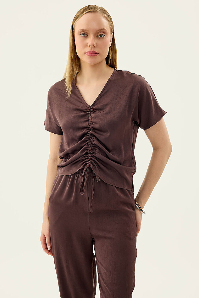 Önü Büzgülü Kısa Kol Saten Bluz - 3