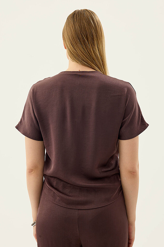 Önü Büzgülü Kısa Kol Saten Bluz - 5
