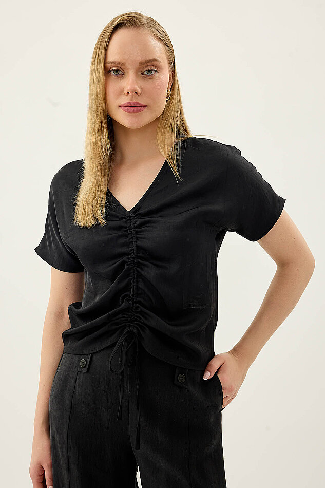 Önü Büzgülü Kısa Kol Saten Bluz - 10