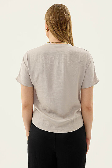 Önü Büzgülü Kısa Kol Saten Bluz - 16