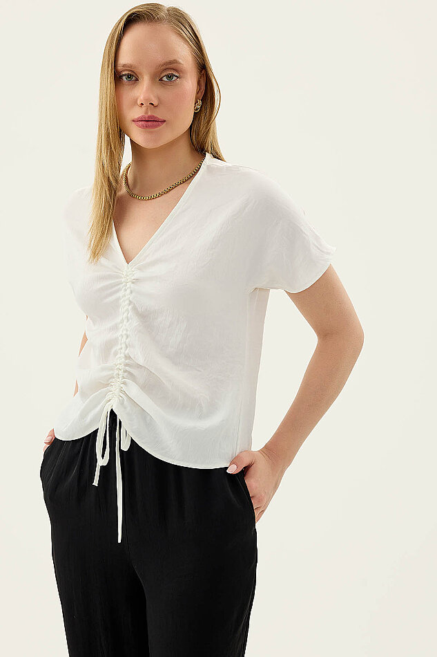 Önü Büzgülü Kısa Kol Saten Bluz - 18