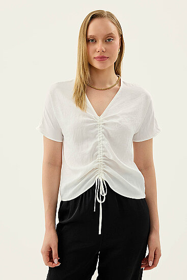 Önü Büzgülü Kısa Kol Saten Bluz - 17