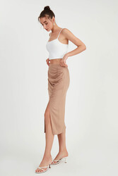 Önü Büzgülü Yırtmaçlı Midi Boy Etek - 19