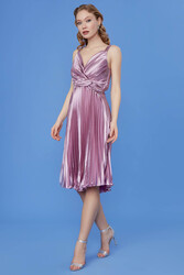 Önü Desenli Piliseli Elbise - 3