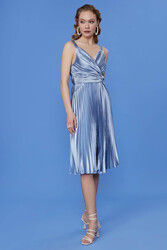 Önü Desenli Piliseli Elbise - 16