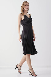 Önü Desenli Piliseli Elbise - 20