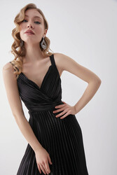 Önü Desenli Piliseli Elbise - 22