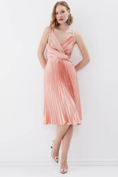 Önü Desenli Piliseli Elbise - 40