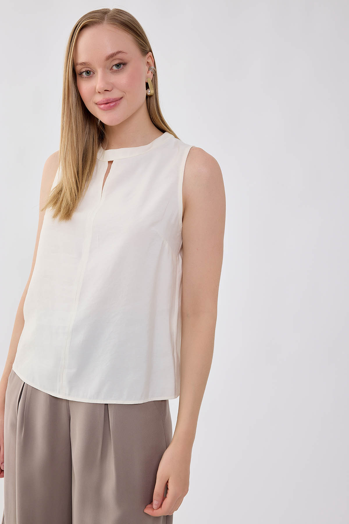 Önü Detaylı Bluz - Thumbnail