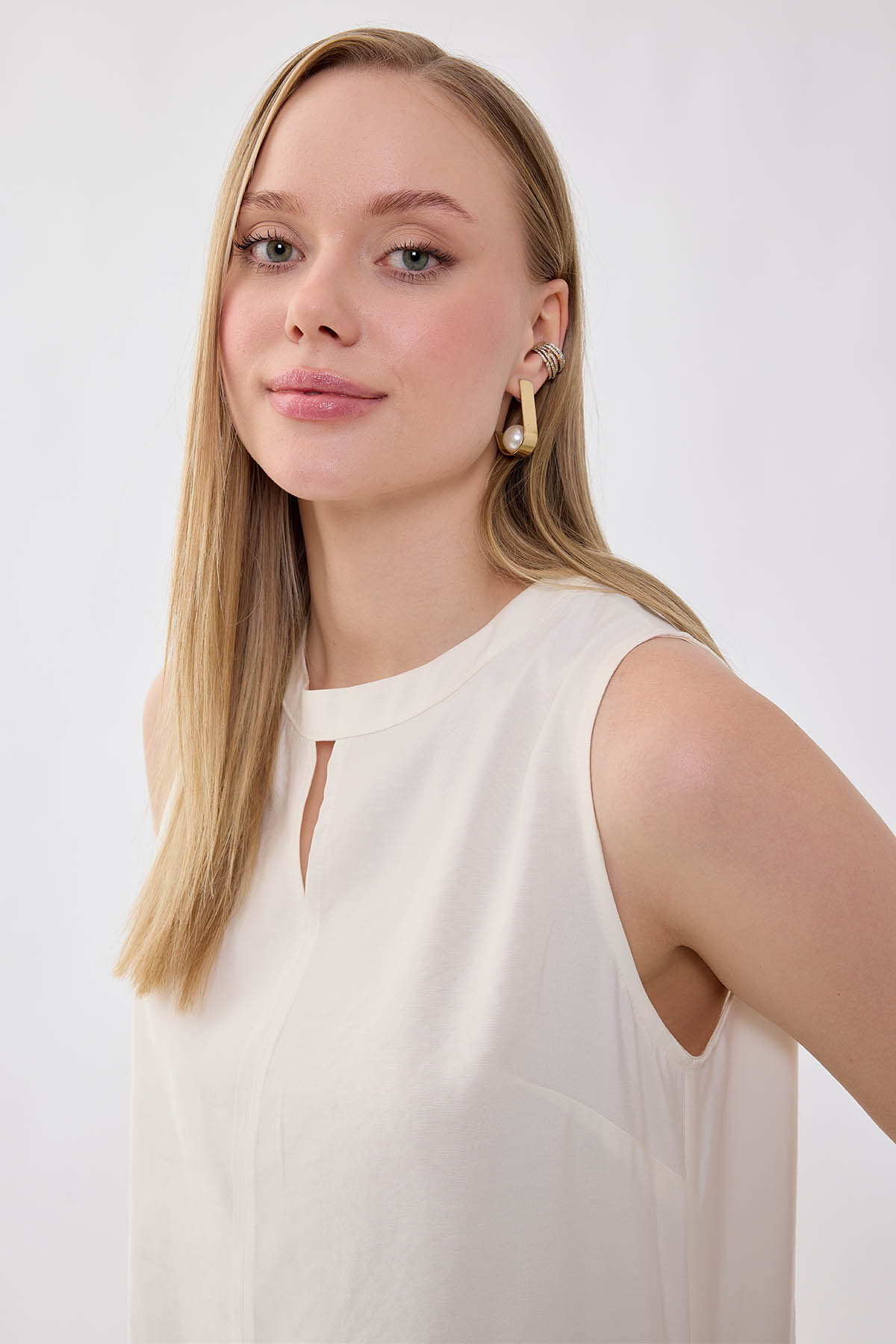 Önü Detaylı Bluz - Thumbnail