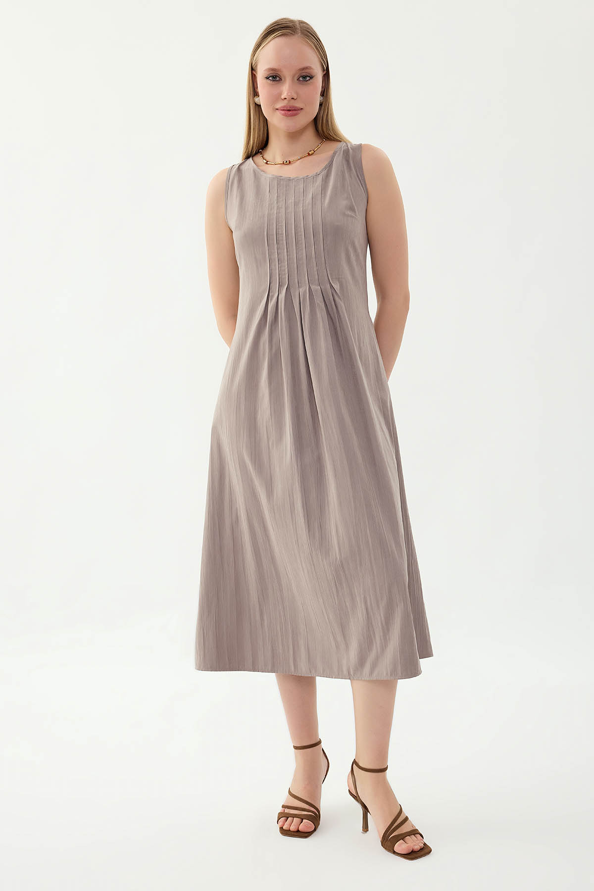 Önü Detaylı Sıfır Kol Elbise - Thumbnail