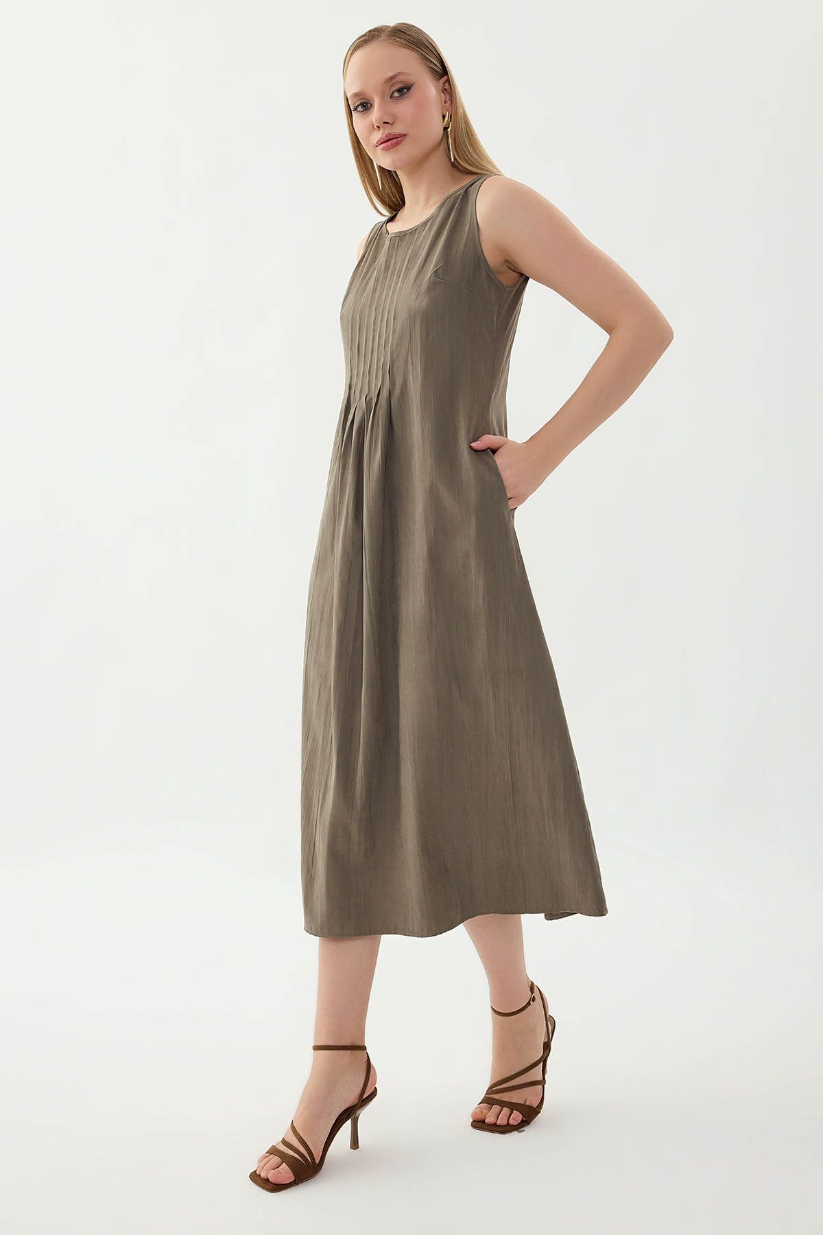 Önü Detaylı Sıfır Kol Elbise - Thumbnail