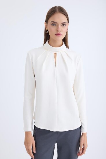 Önü Detaylı Uzun Kol Bluz - 1