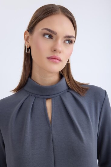 Önü Detaylı Uzun Kol Bluz - 7