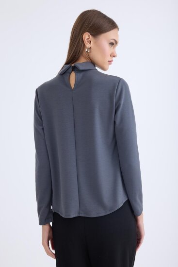 Önü Detaylı Uzun Kol Bluz - 9