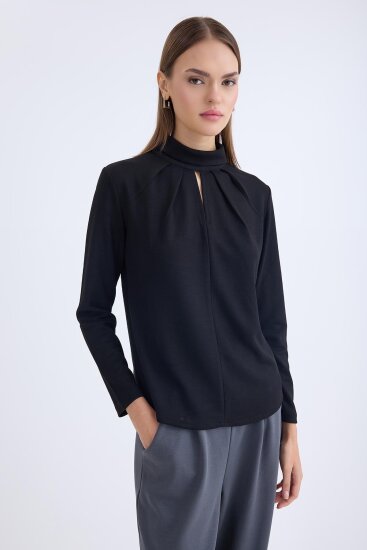 Önü Detaylı Uzun Kol Bluz - 20