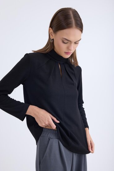 Önü Detaylı Uzun Kol Bluz - 21