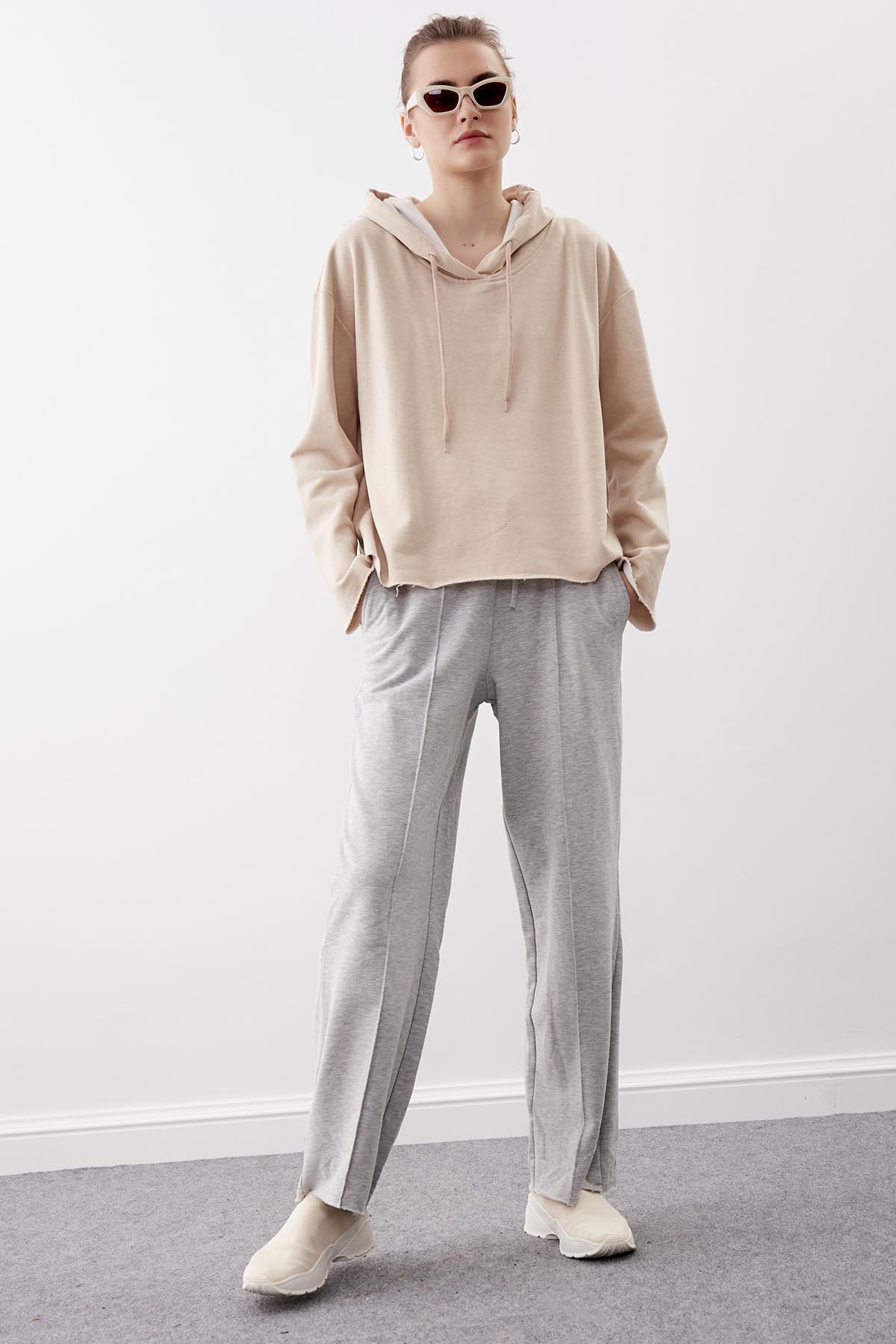 Önü Dikiş Detaylı Bağcıklı Eşofman - Thumbnail