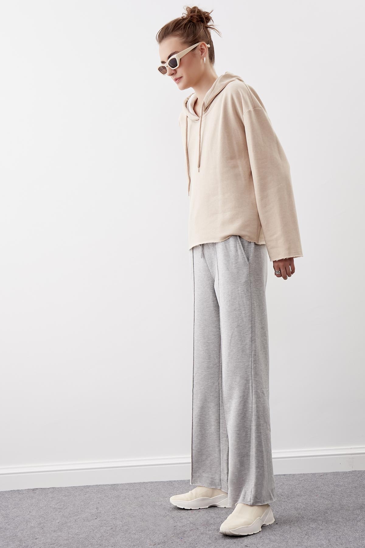 Önü Dikiş Detaylı Bağcıklı Eşofman - Thumbnail