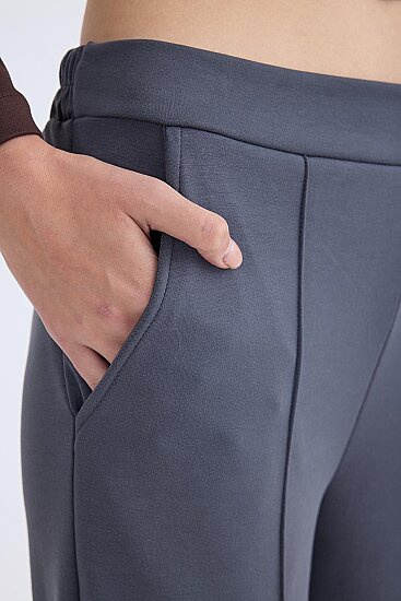 Önü Dikişli Geniş Paça Beli Lastikli Pantolon - 12