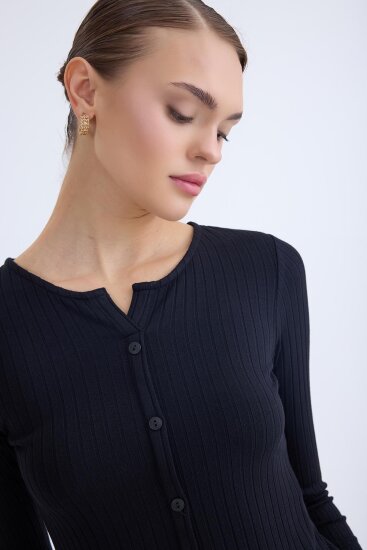 Önü Düğmeli Fitilli Uzun Kol Bluz - 4