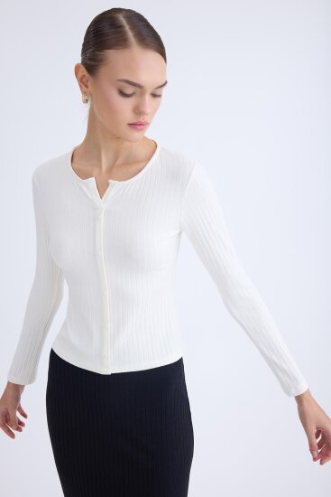 Önü Düğmeli Fitilli Uzun Kol Bluz - 16