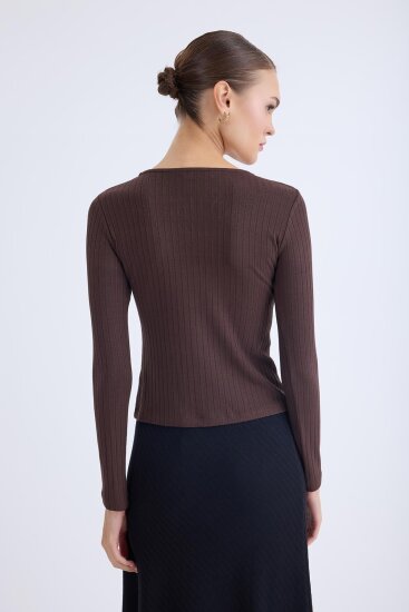 Önü Düğmeli Fitilli Uzun Kol Bluz - 21