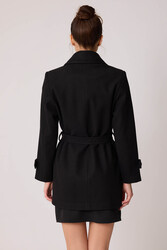 Önü Düğmeli Kuşaklı Kısa Kaşe Kaban - 55