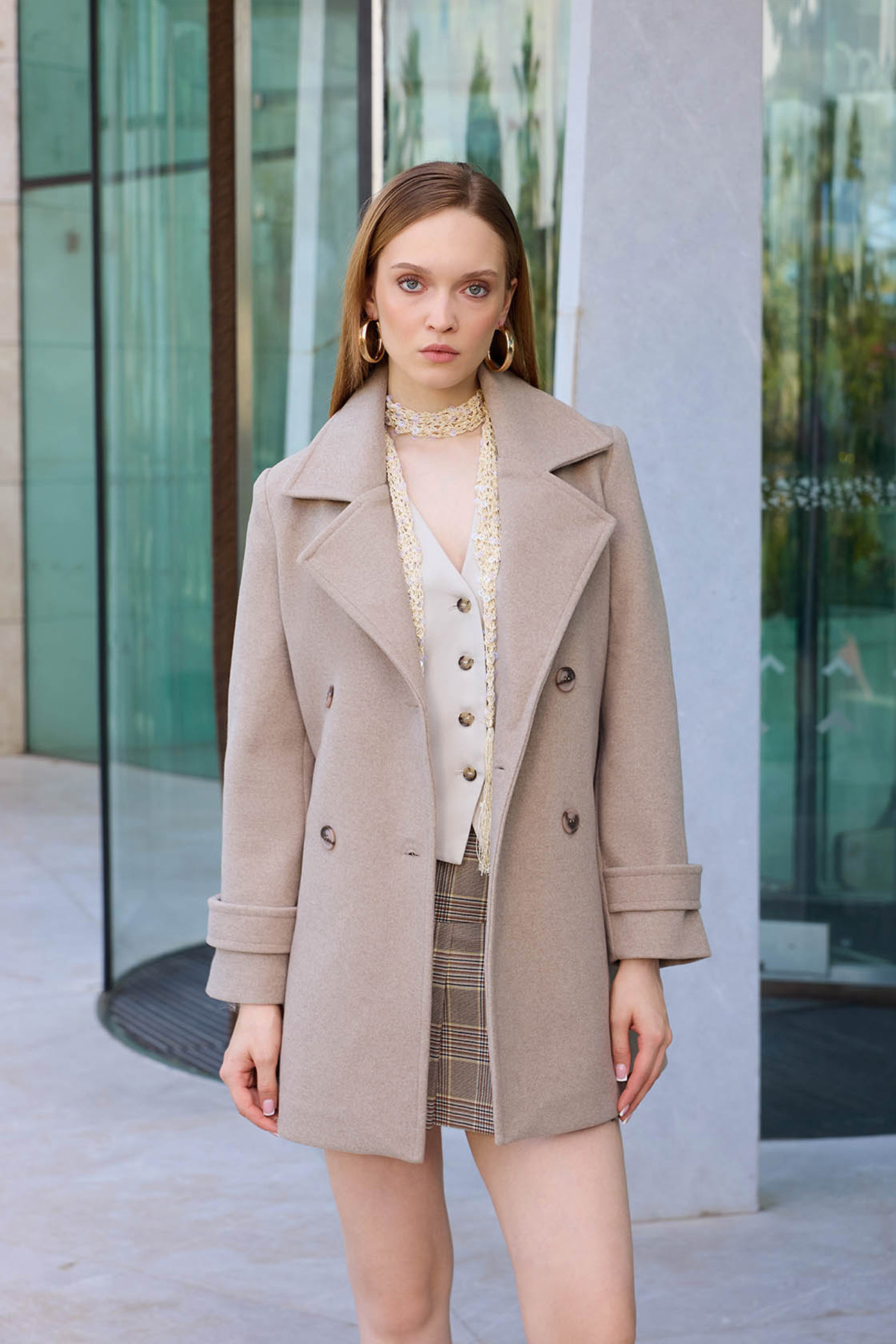 VİTRİN - Önü Düğmeli Kuşaklı Kısa Kaşe Kaban VİTRİN - Önü Düğmeli Kuşaklı Kısa Kaşe Kaban