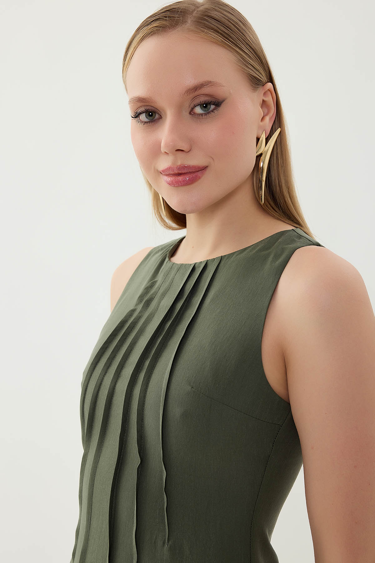 Önü Pileli Sıfır Kol Elbise - Thumbnail