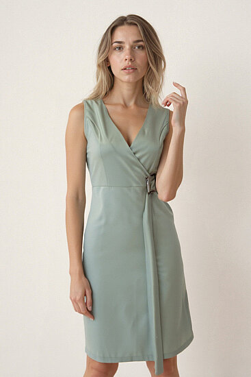 Önü Tokalı V Yaka Saten Elbise - 9