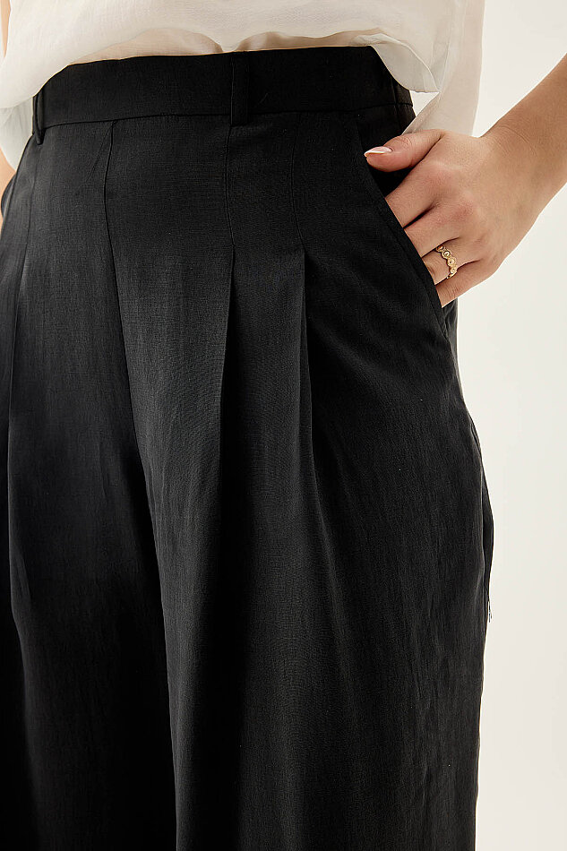 Pens Detaylı Uzun Bermuda Şort - 4